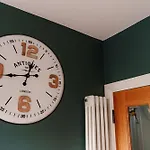 בית נופש Walker's Cottage,