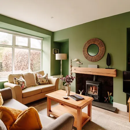 בית נופש Walker's Cottage,